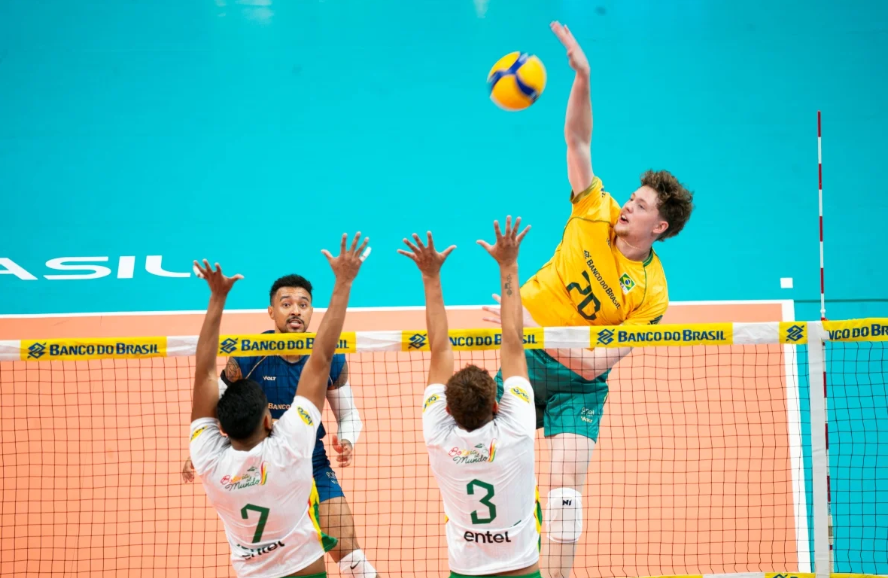 Brasil vence Bolívia e mantém 100% de aproveitamento no Sul-Americano de Vôlei