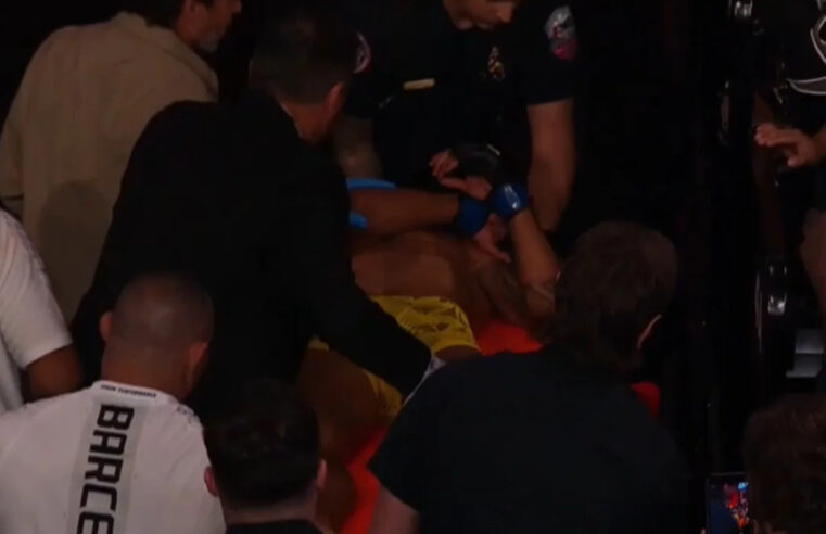 Brasileiro perde consciência durante luta no UFC e é levado ao hospital