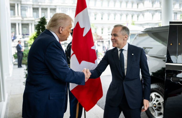 Canadá aplica tarifas de até 50% sobre produtos dos EUA