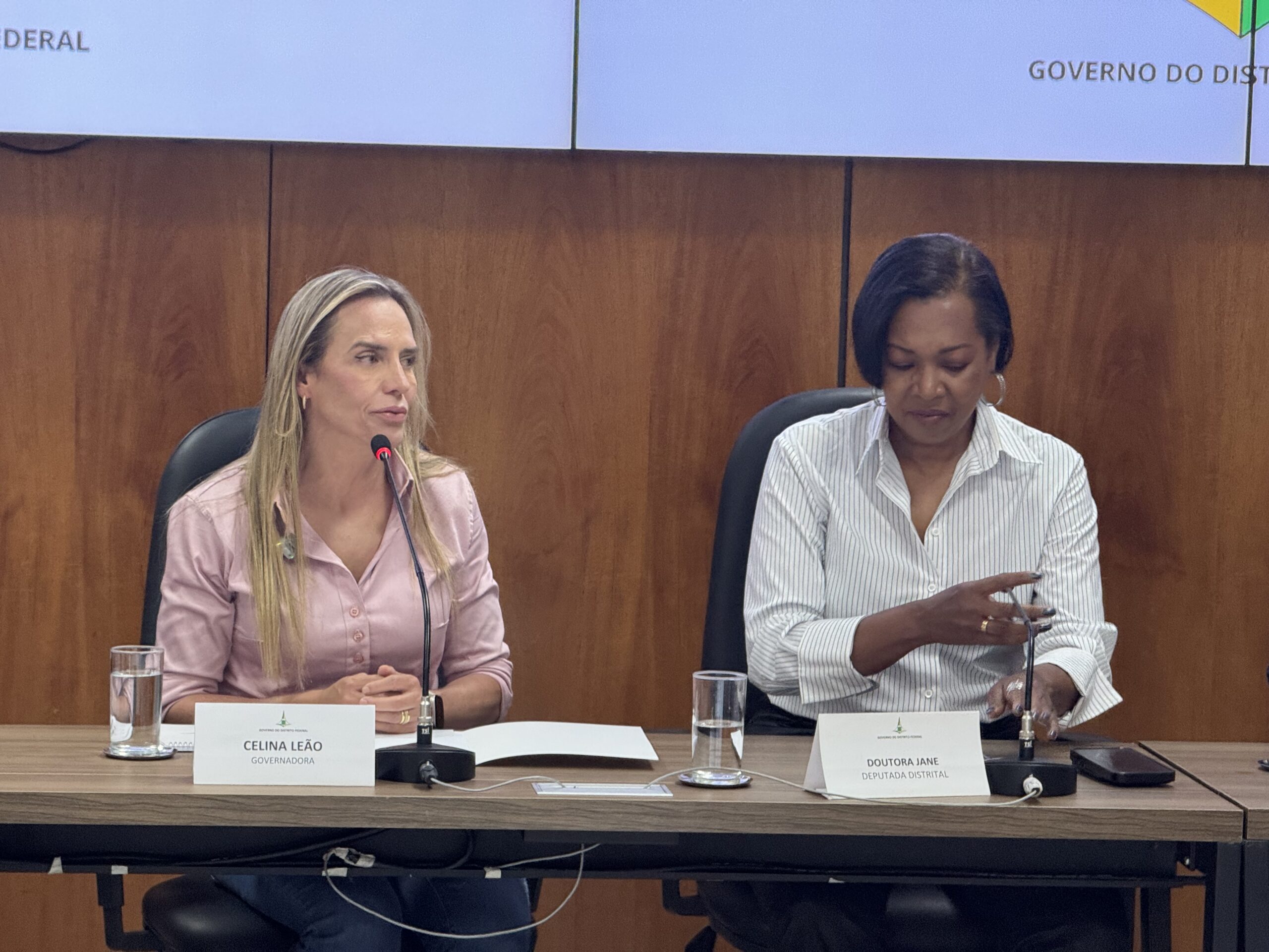 Celina quer realizar o maior concurso da Educação no DF