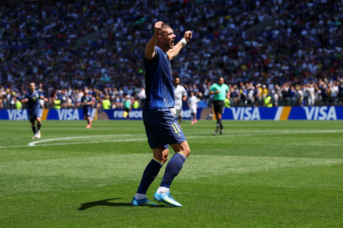 Džeko anuncia despedida da seleção da Bósnia aos 40 anos