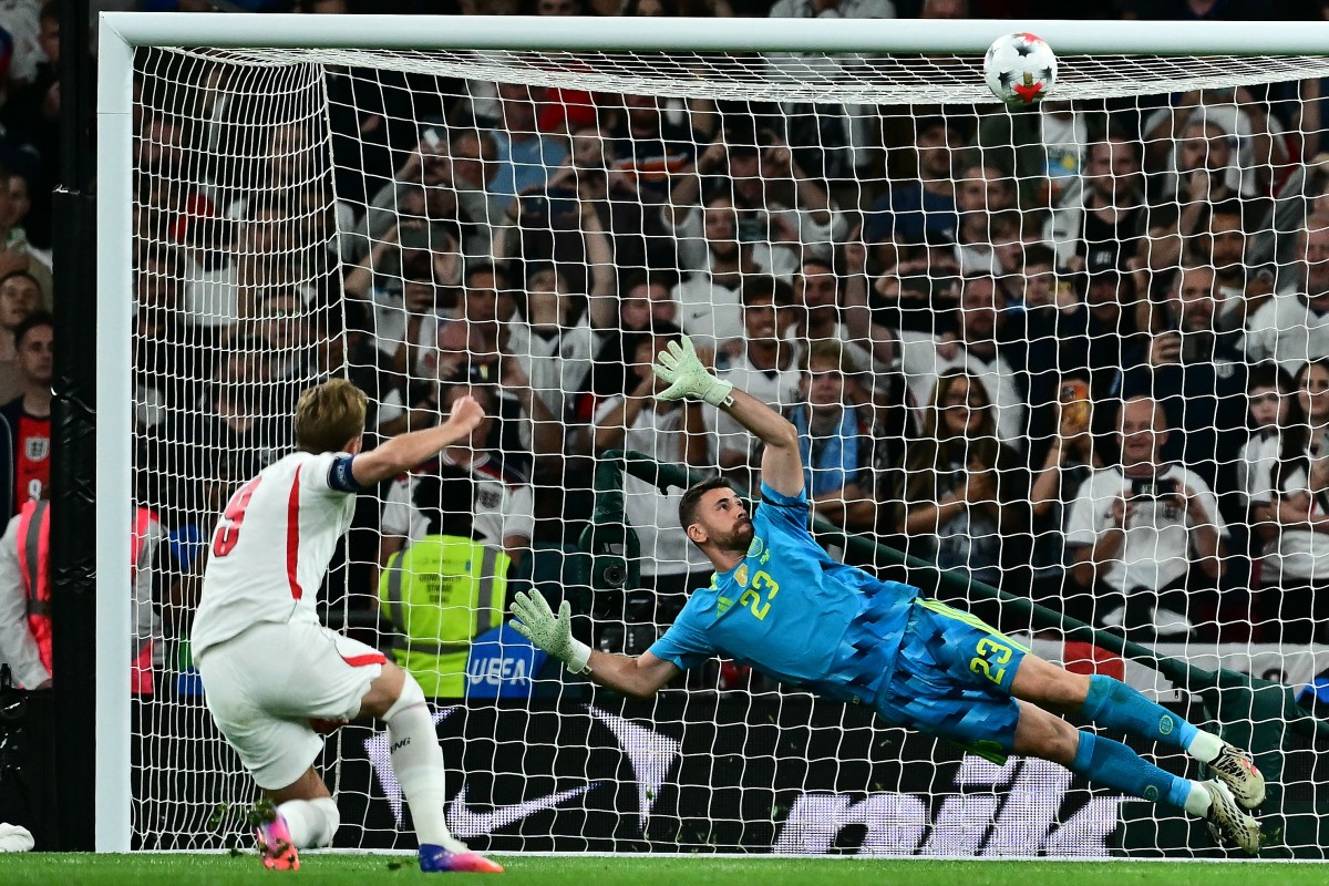 Espanha vence Inglaterra em jogo de duas viradas e pênalti perdido por Kane