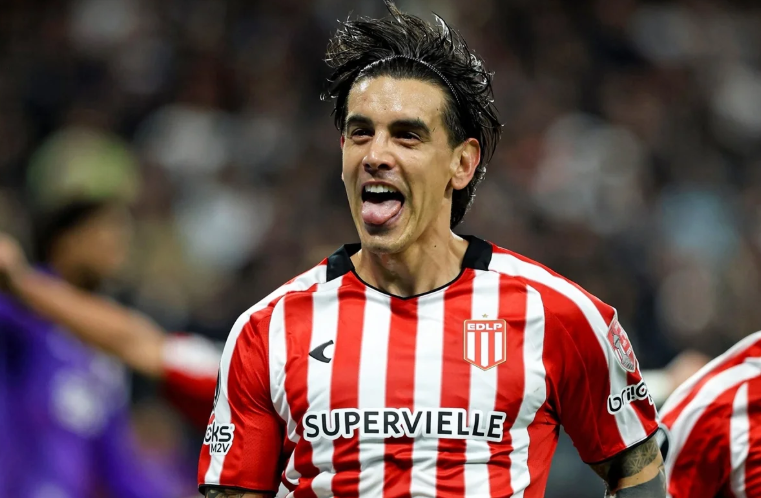 Estudiantes vence Corinthians no fim e avança à semifinal da Libertadores