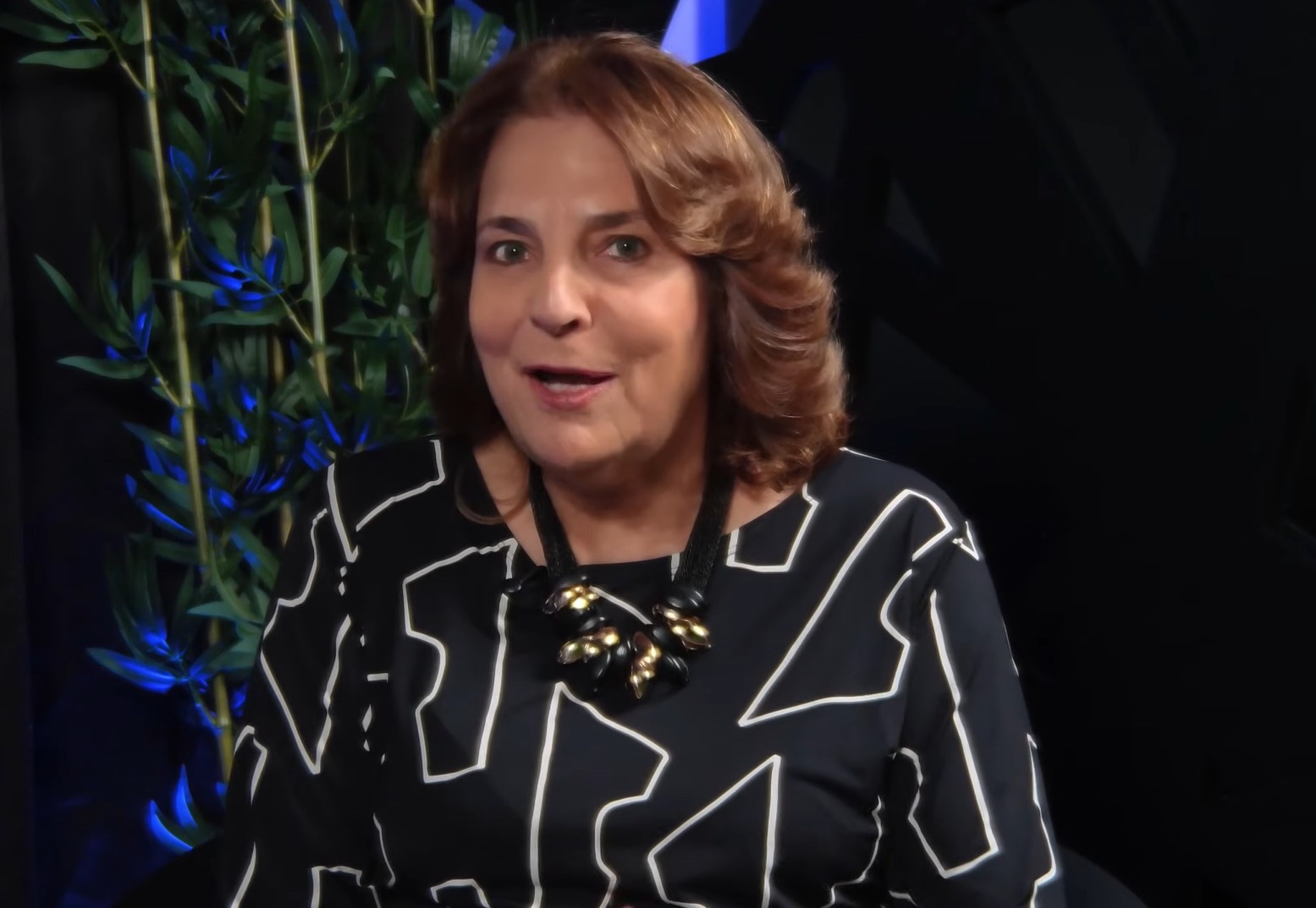 Ex-reitora da UnB Márcia Abrahão defende financiamento contínuo para a ciência