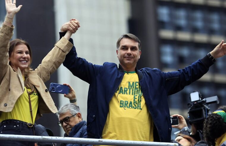 Flávio Bolsonaro propõe enxugar Estado e endurecer ações de segurança