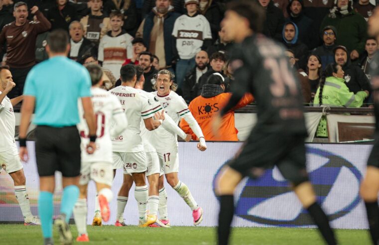 Fluminense leva susto, mas é 1º classificado à semi da Libertadores