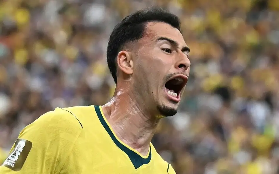 Gabriel Martinelli assina por 4 temporadas com o Al-Hilal em transferência recorde de R$ 413 mi