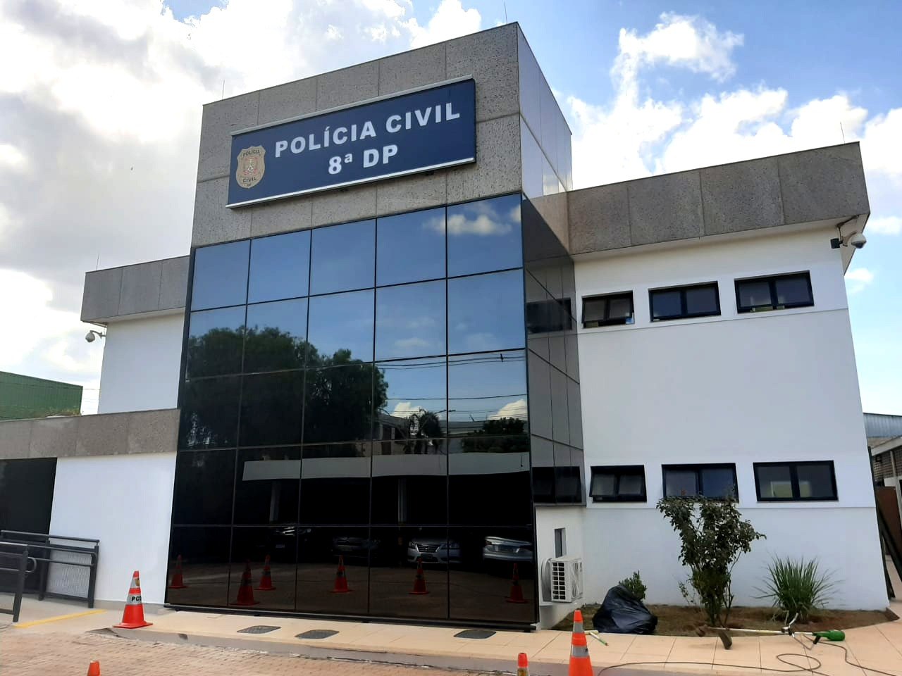 Homem é preso após furtar ônibus e fugir pela Via Estrutural