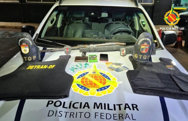Homem é preso com espingarda, coletes balísticos e cocaína em Santa Maria