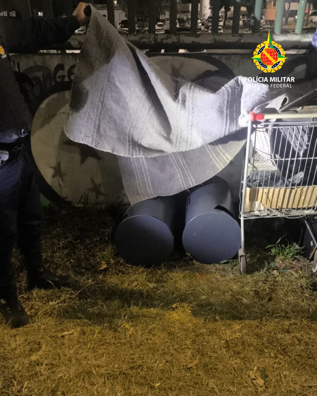 Homem é preso suspeito de furtar lixeiras públicas em Ceilândia