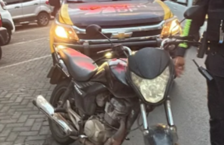 Moto com 427 multas e mais de R$ 114 mil em débitos é apreendida na Asa Sul