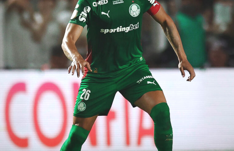 Palmeiras segura pressão do Santos, elimina rival e avança na Copa do Brasil