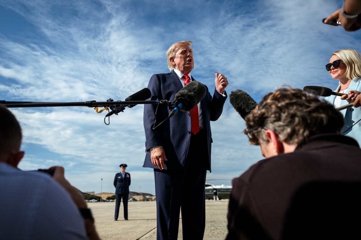 Trump é intimado a autorizar o acesso de jornalistas à Casa Branca