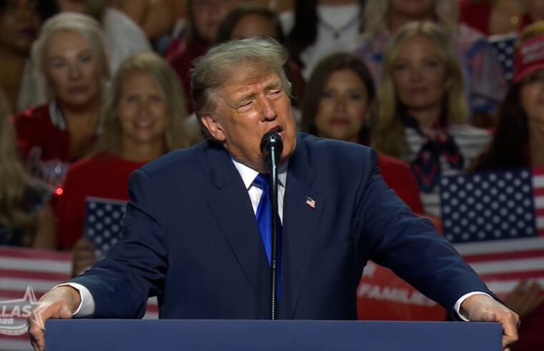 Trump promete distribuir US$ 5 mil, se seu partido vencer eleições nos EUA
