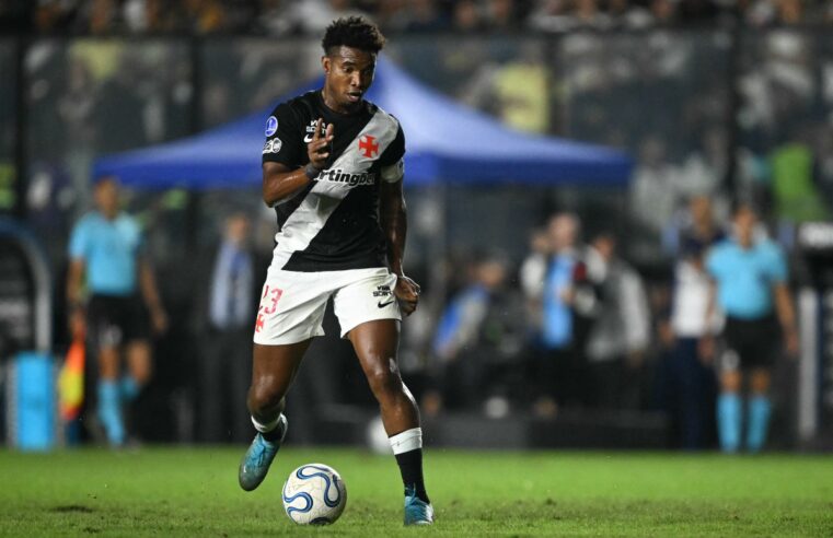 Vasco dá show, goleia o Coritiba e pode terminar rodada fora do Z-4