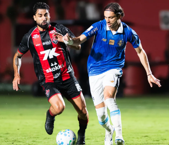 Vitória vence o Grêmio no Barradão e se afasta da zona de rebaixamento