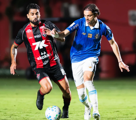 Vitória vence o Grêmio no Barradão e se afasta da zona de rebaixamento