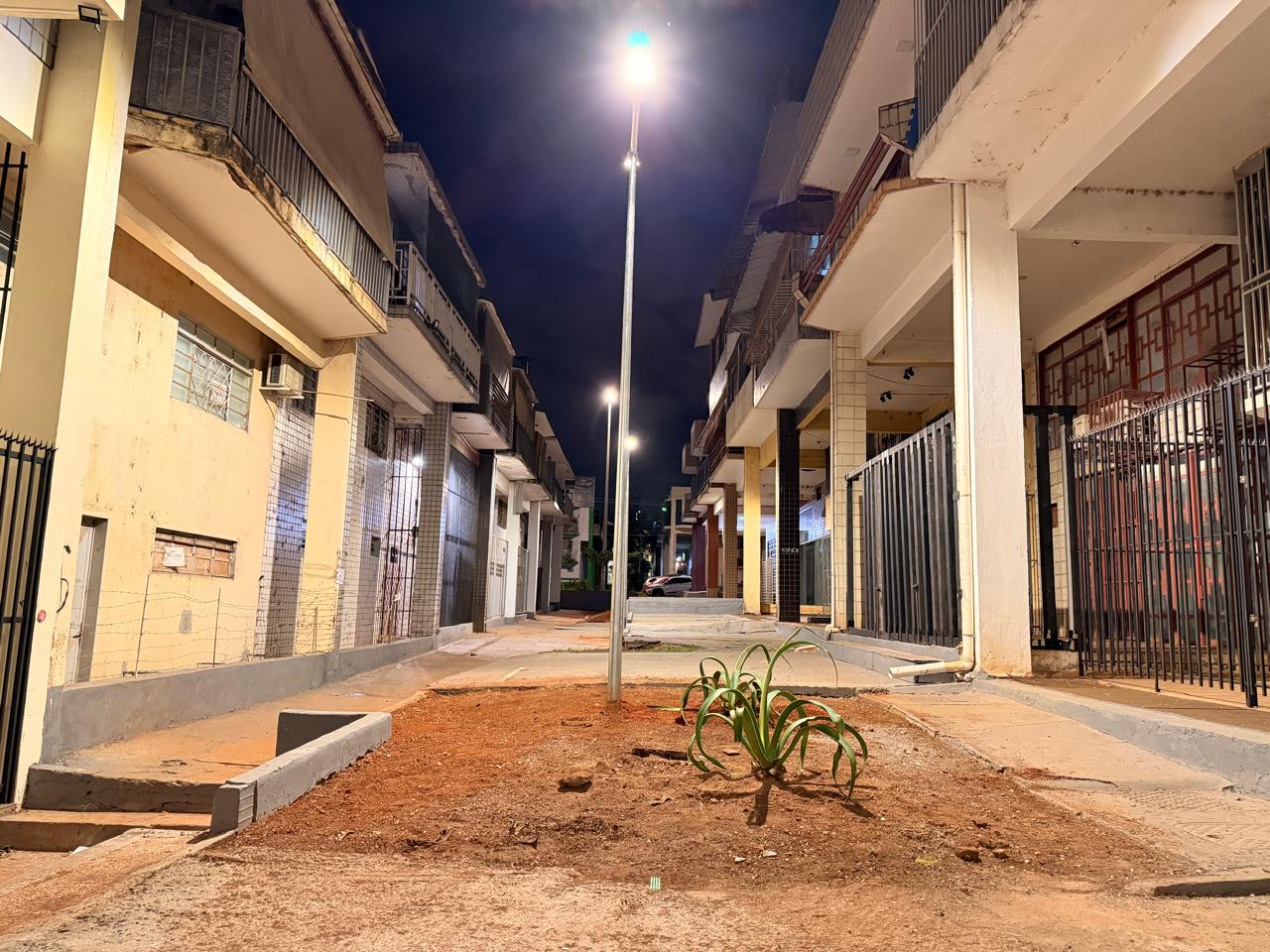 716 Norte recebe reforma de áreas públicas e ganha cerca de 40 novos pontos de iluminação