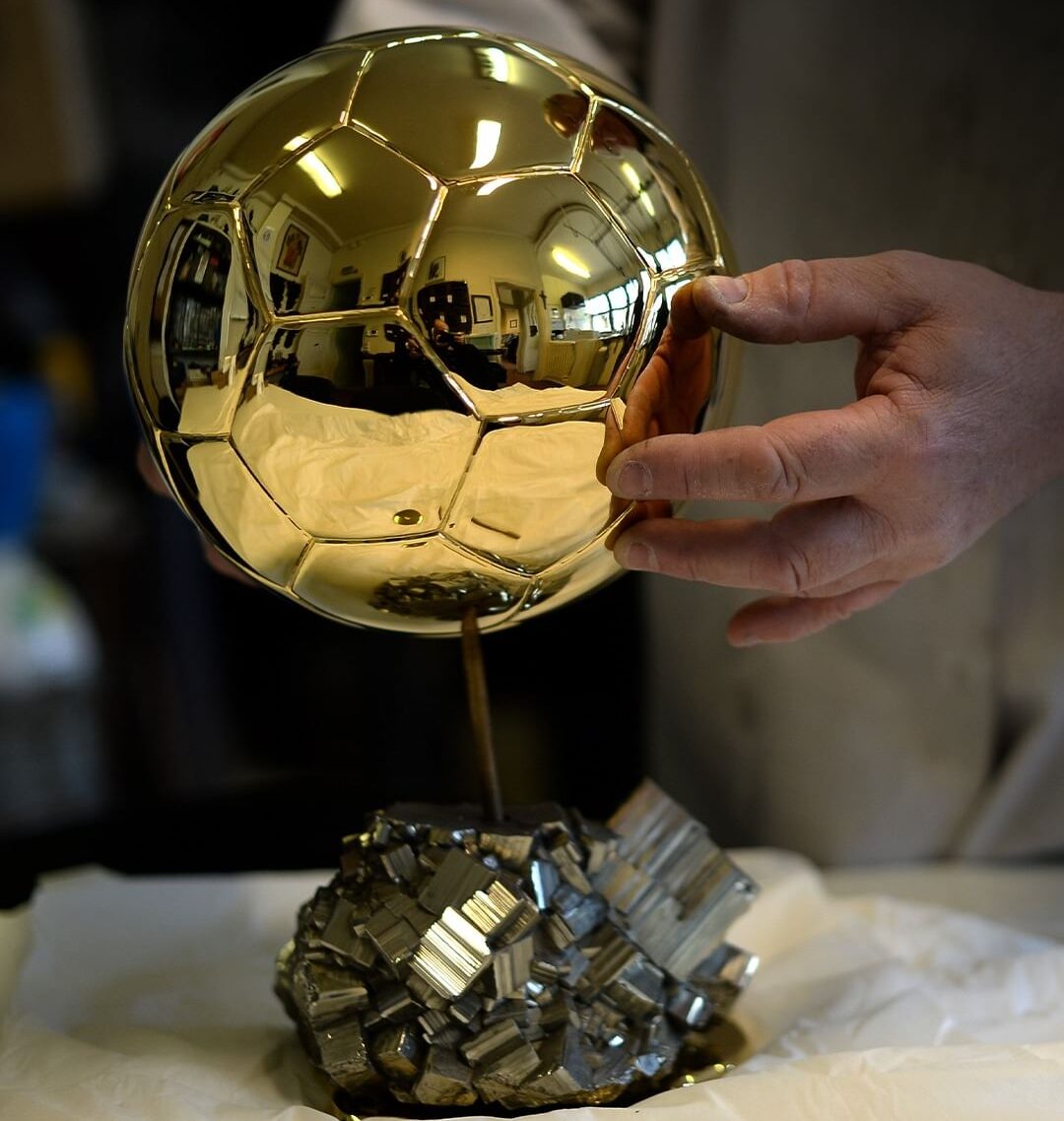 Bola de Ouro 2026 reúne estrelas do futebol em disputa pelo prêmio de melhor do mundo
