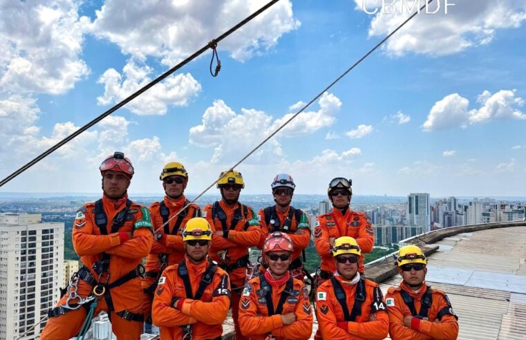 Bombeiros treinam resgate em altura com tirolesa entre prédios de Águas Claras