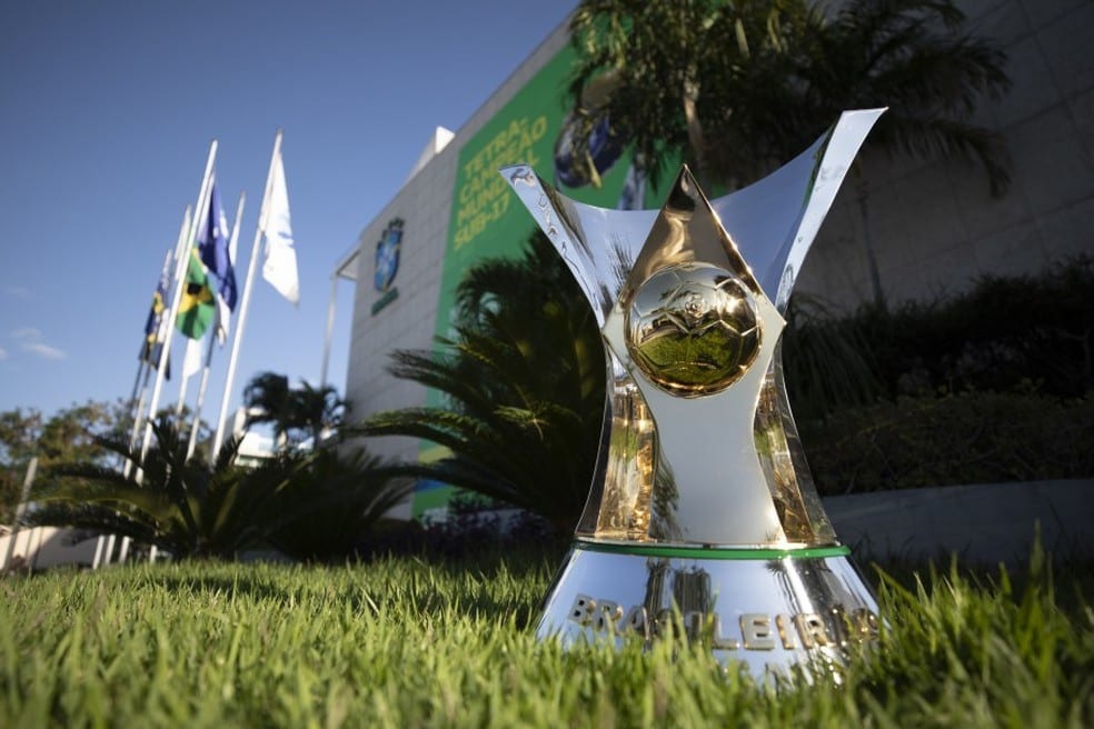 Brasileirão retorna com clubes em busca de novos patrocinadores após MP das Bets