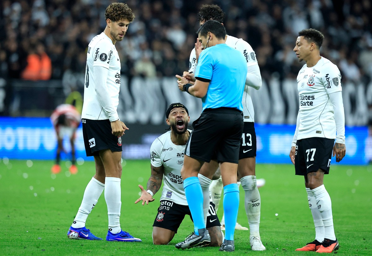 Chances de rebaixamento do Corinthians sobem para 41% após atropelo do Palmeiras