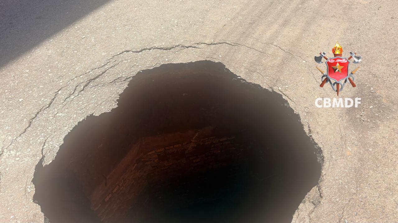 Cratera de quatro metros de profundidade é isolada na 714 Norte