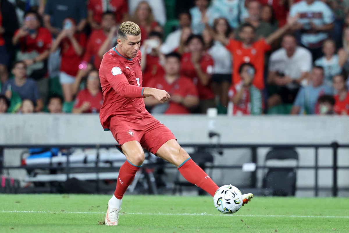 Cristiano Ronaldo é suspenso pela Federação Portuguesa após abandonar seleção
