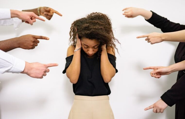 DPDF estabelece regras para acolher denúncias de assédio e discriminação