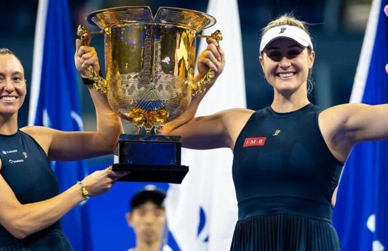 Dupla de Stefani fatura WTA 1000 de Pequim, o 5º título na temporada
