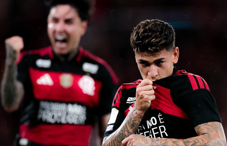 Flamengo faz de pênalti no fim, vence Atlético no sufoco e ultrapassa Palmeiras