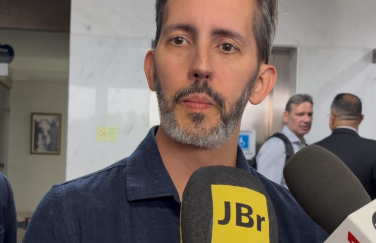 Grass defende sabatinas e debates como estratégia para conquistar votos