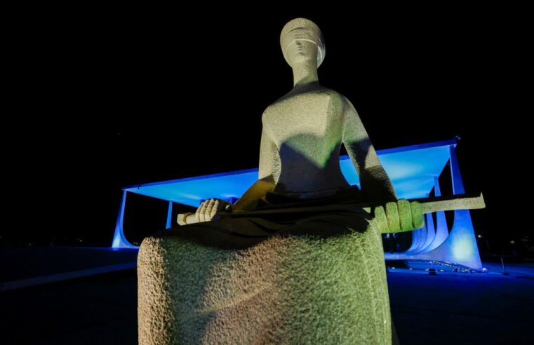 Homem é preso ao tentar invadir sede do STF em Brasília
