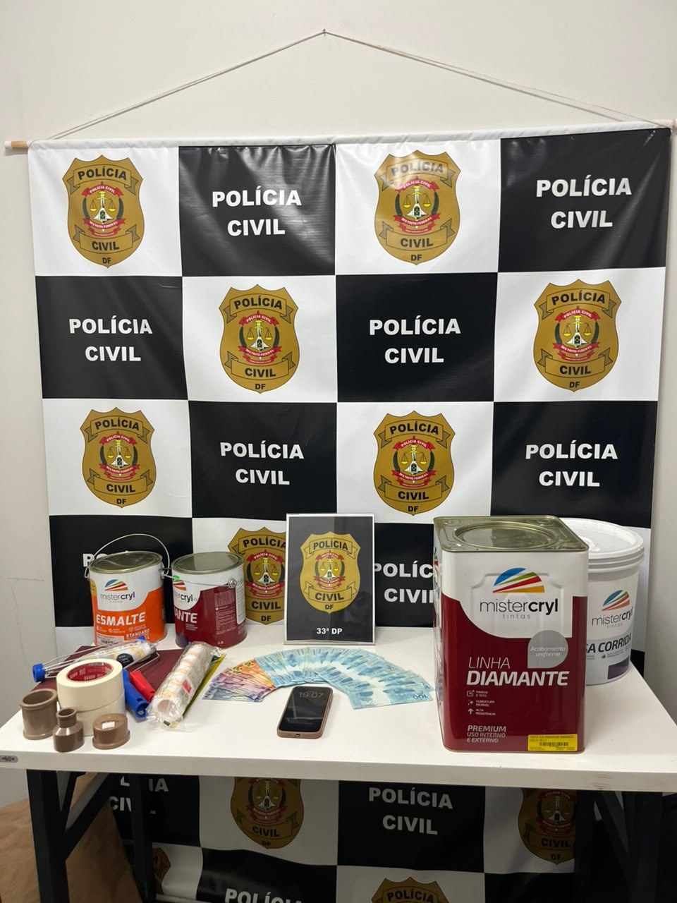 Homem é preso em Santa Maria suspeito de usar dinheiro falso em compras