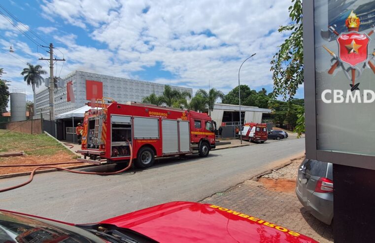 Incêndio atinge comércio no Setor de Clubes Sul e deixa homem ferido