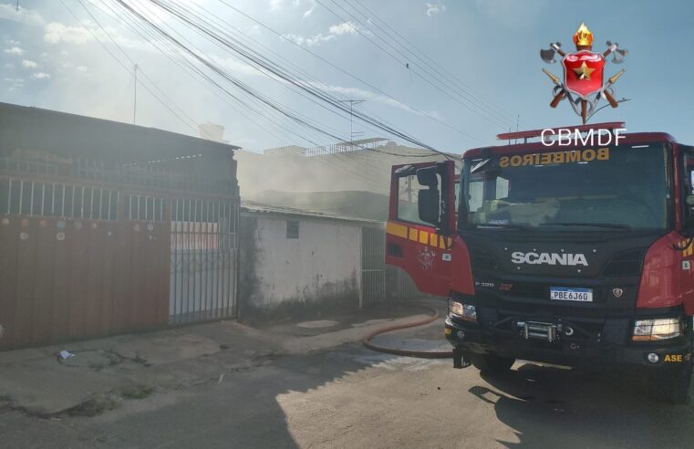 Incêndio atinge três cômodos de residência em Ceilândia