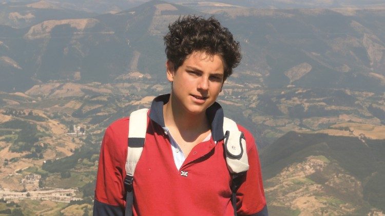 Jovens se reúnem em Brasília para celebrar São Carlo Acutis