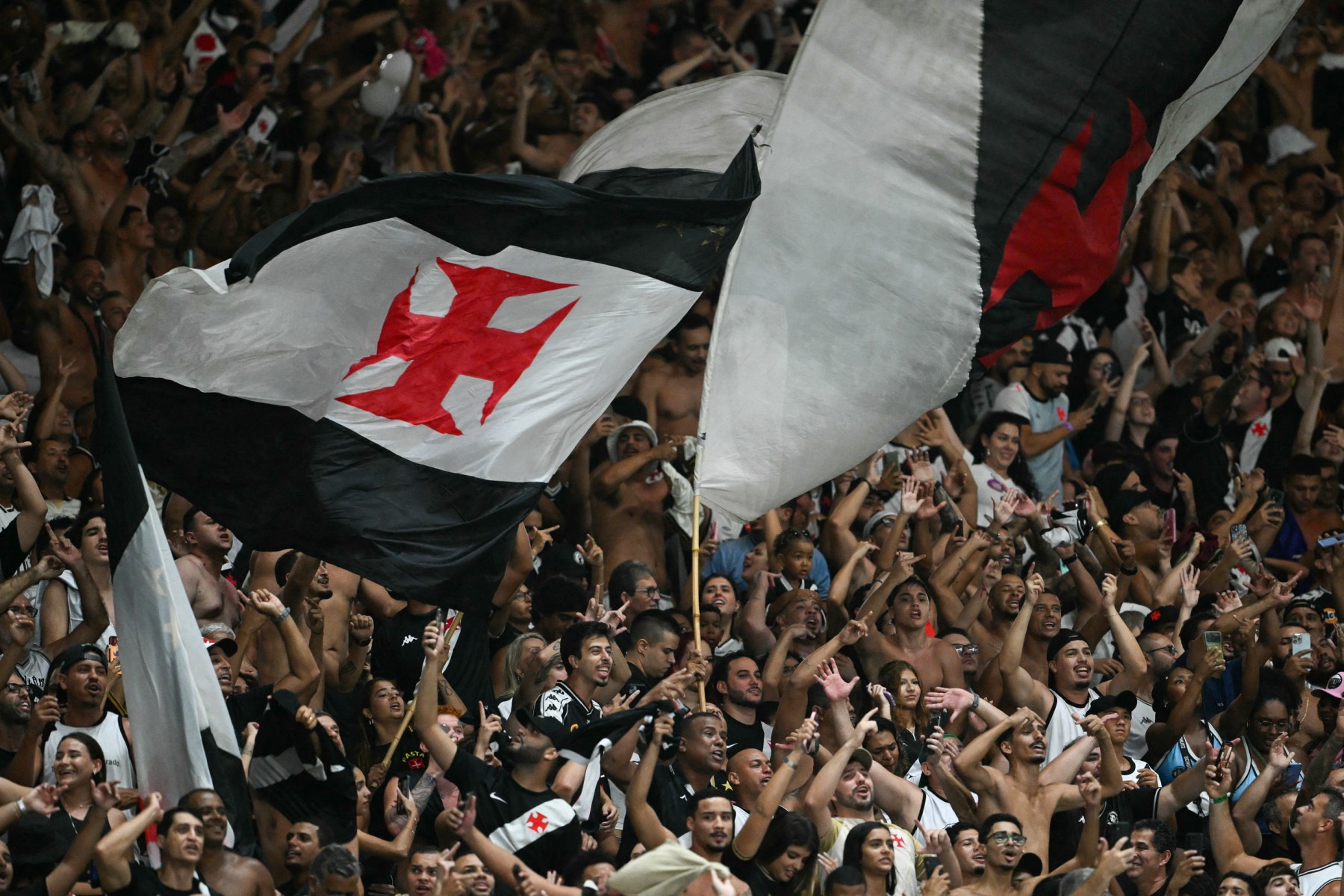 Justiça do RJ derruba liminar que autorizava Vasco x Boca Jrs no Maracanã