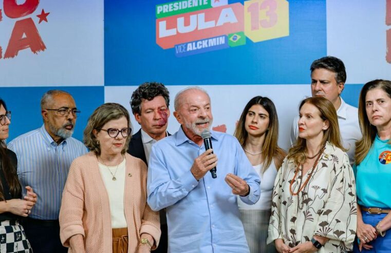 Lula celebra avanço do fim da 6×1 e defende investimento público