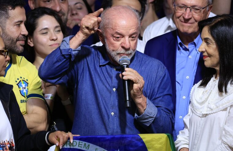 Motta e Alcolumbre, líderes do Congresso Nacional, parabenizam Lula