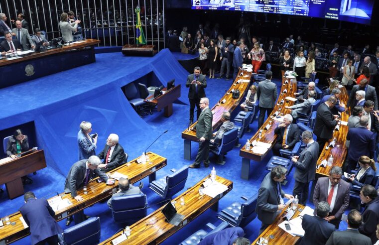 PL elege 19 senadores e soma 28; MDB conquista sete vagas e PT, seis