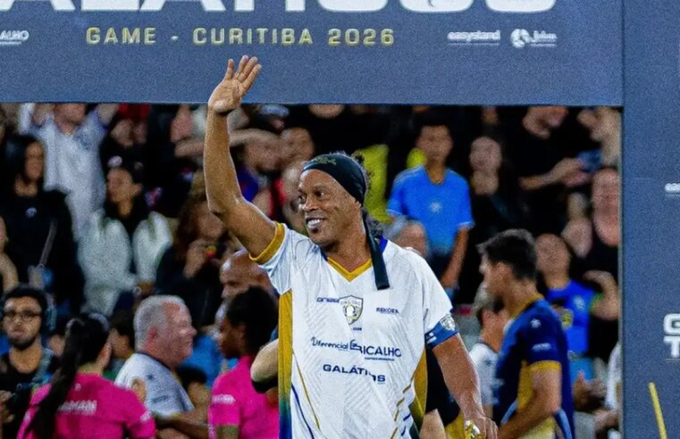 Ronaldinho Gaúcho anuncia volta aos gramados pelo italiano Ravenna