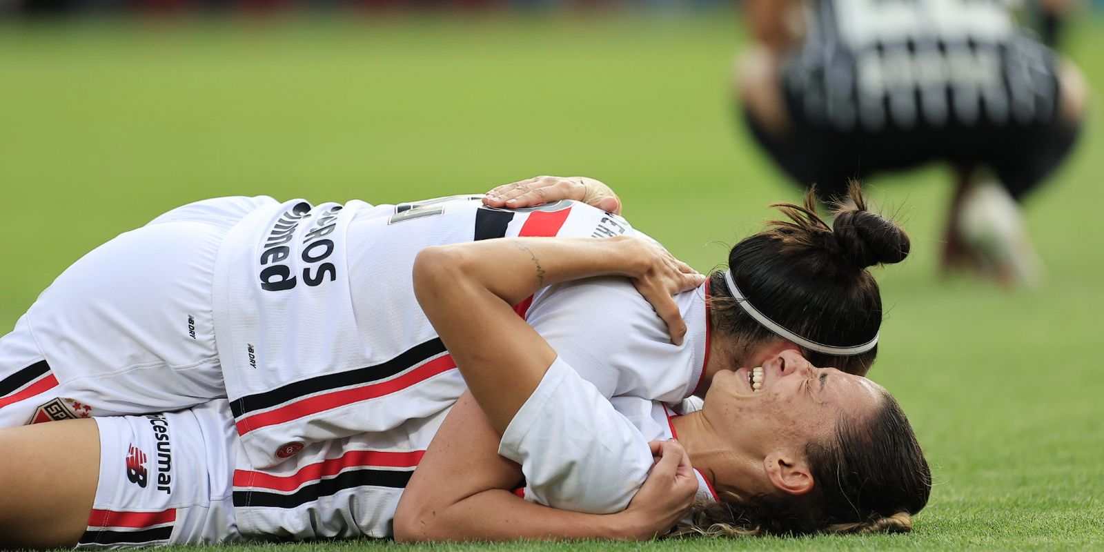 São Paulo segura Corinthians e é campeão brasileiro pela 1ª vez
