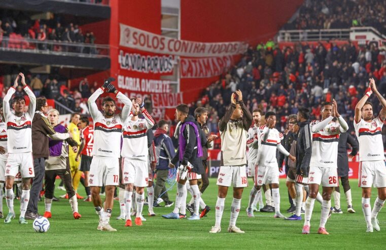 Sem chutar a gol na Argentina, Flamengo sobrevive na Libertadores