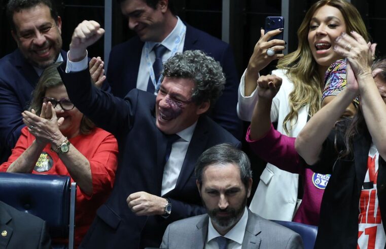 Senado aprova fim da escala 6×1 e redução da jornada de trabalho